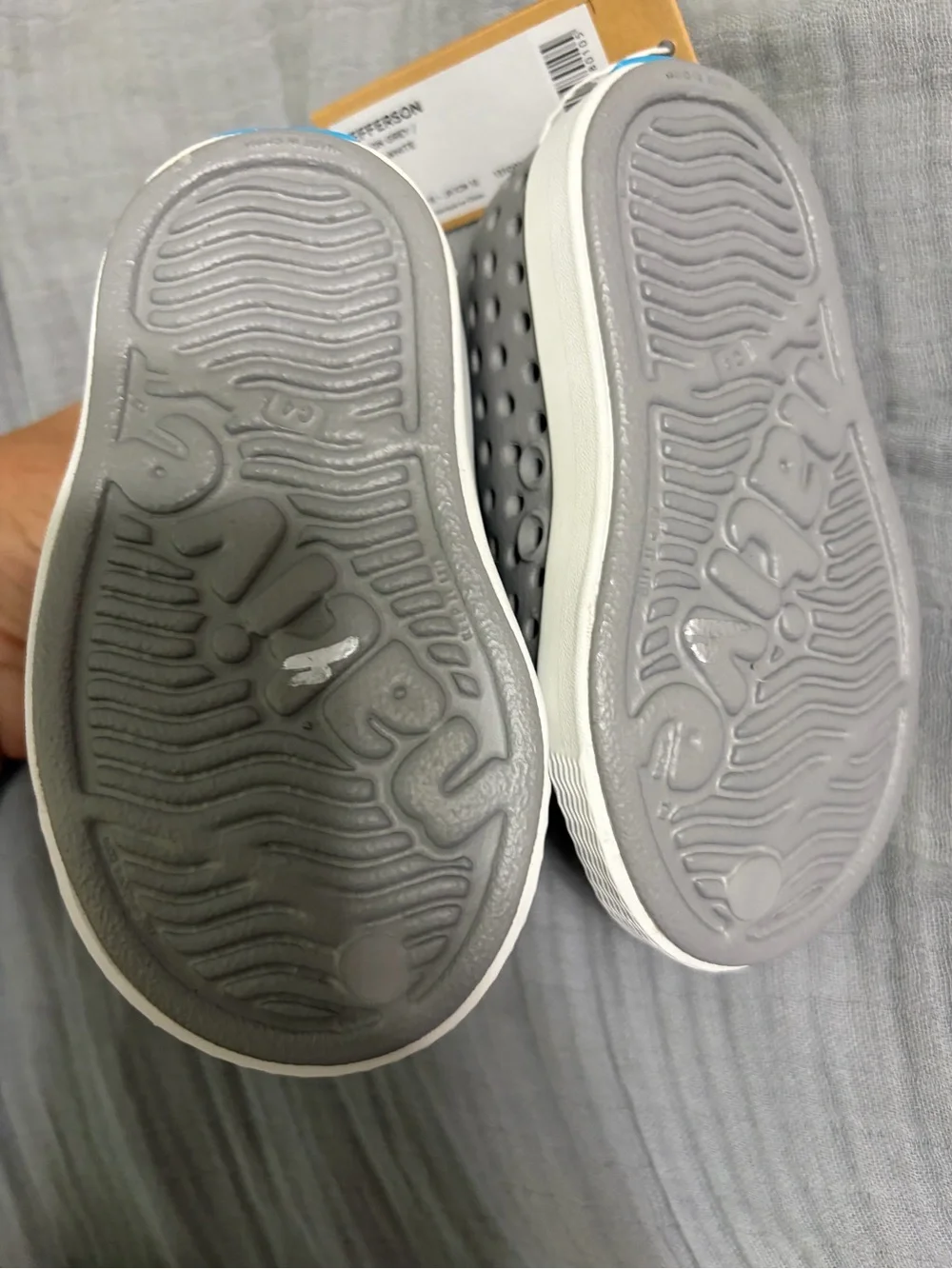 Native Kids Jefferson Slip-On Shoe - Pigeon Grey/ Shell White C4 NWT